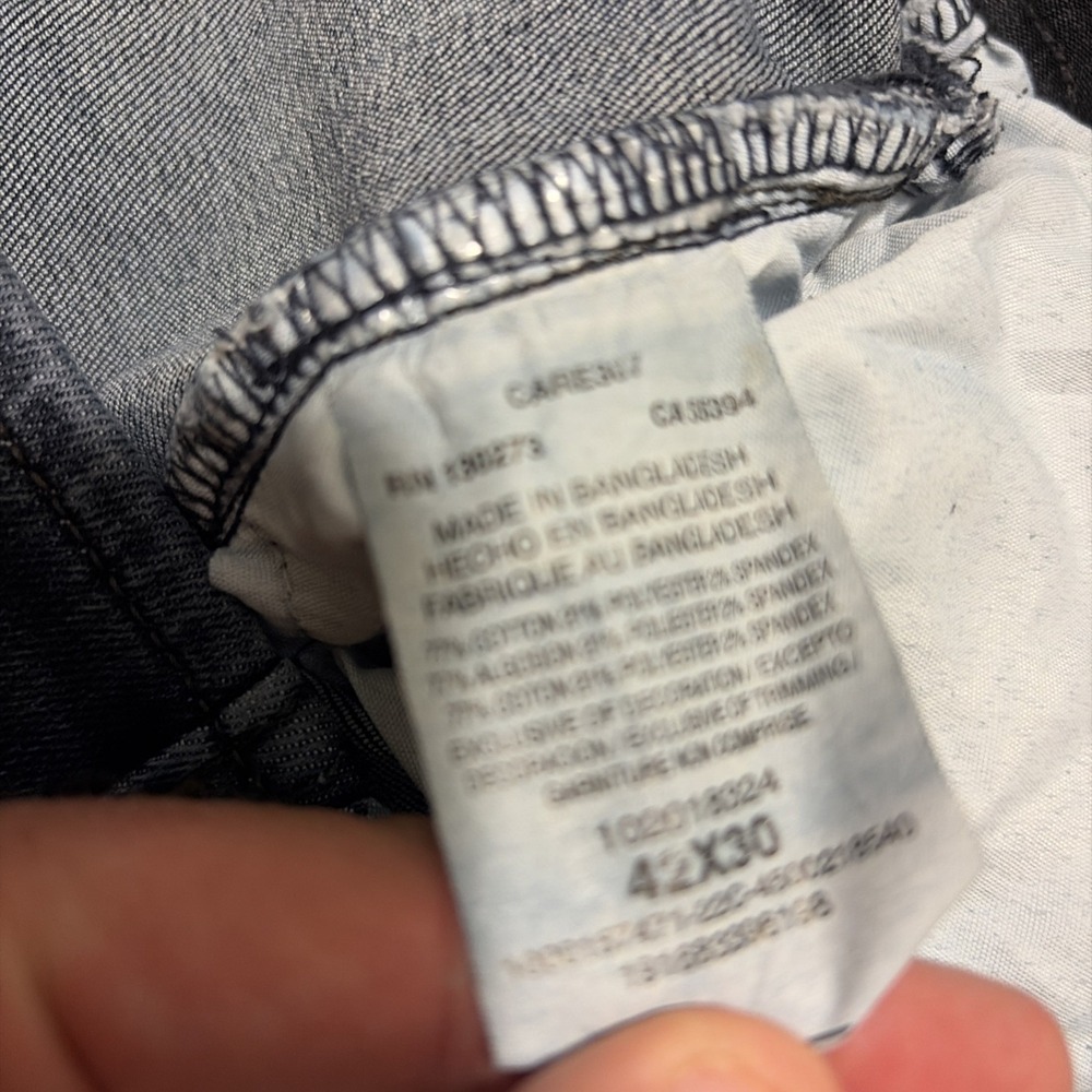 LEE EXTREME MOTION MVP ATHLETIC FIT TAPERED LEG JEANS; 42X30 Dark Wash - Picture 5 of 8